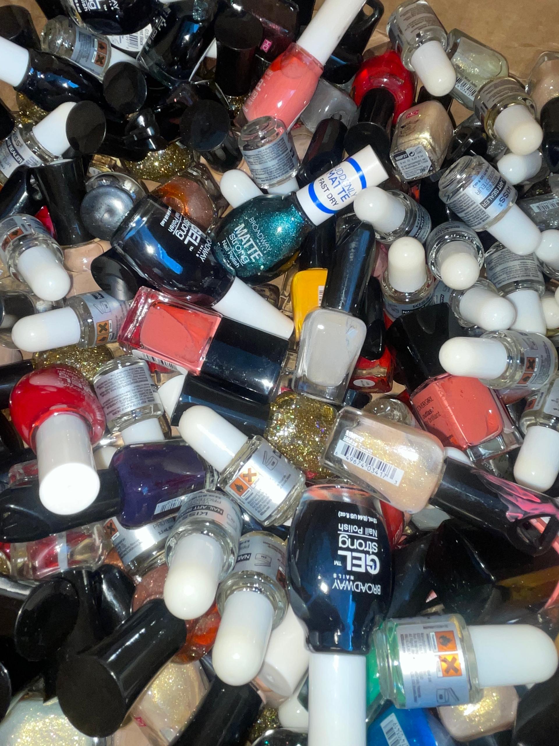 Esmaltes de Uñas Surtidos