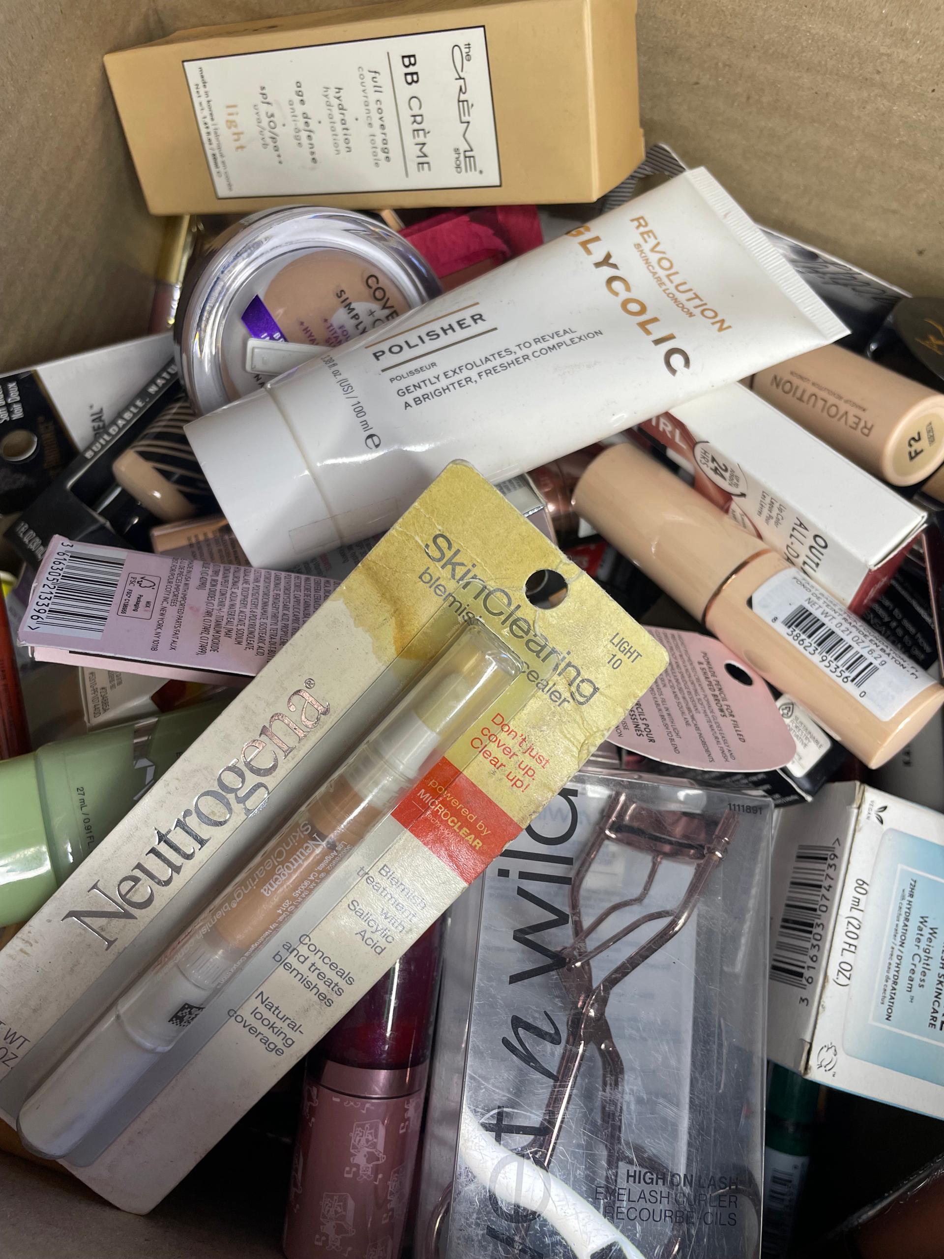 ⭐ Caja de Cósmeticos Premium Surtida marcas TOP - 100 Productos (Desde 2.62$/Unidad) ⭐